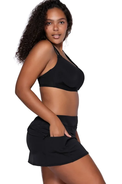 Sunsets Black Sporty Swim Skirt< Swim Skirts