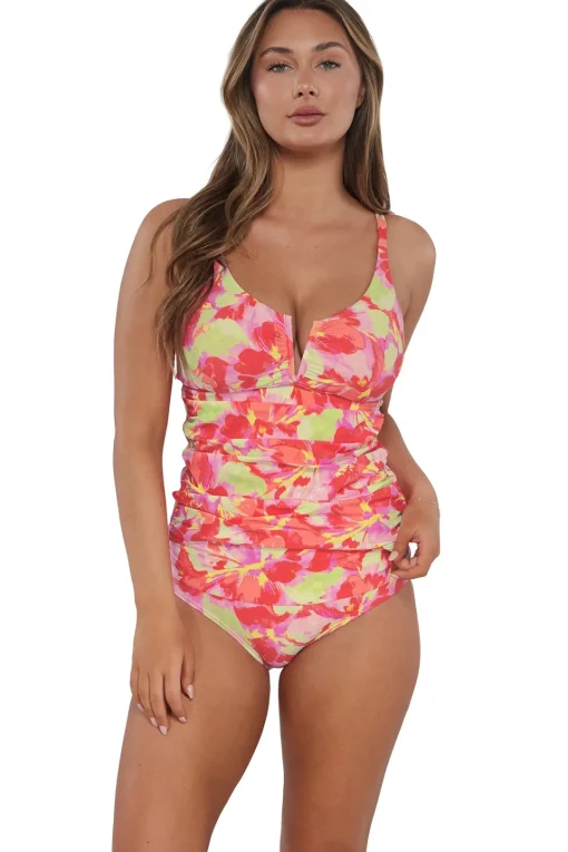 Sunsets Butterfly Beach Zuri V-Wire Tankini Top< Plus Size | Underwire