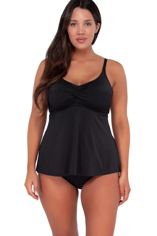 Sunsets Escape Black Seagrass Texture Tori Tankini Top< Wire-Free | Tankinis