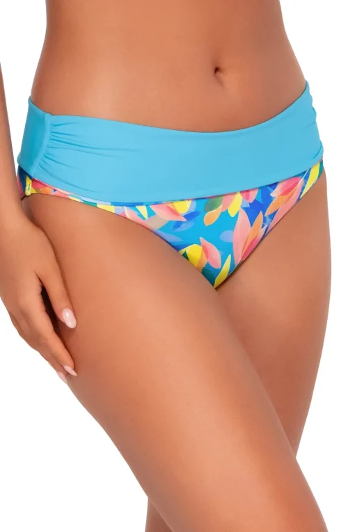 Sunsets Shoreline Petals Capri High Waist Bottom< High-Waist | Bikini Bottoms